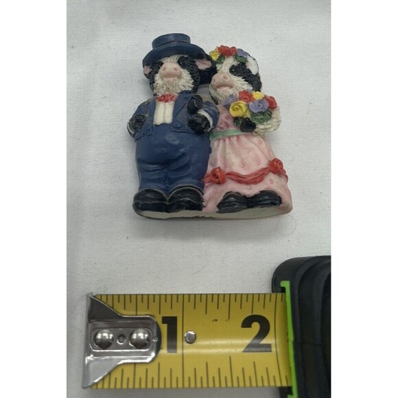 RARE Young's Bride & Groom Cow & Bull RESIN - Picture 4 of 4